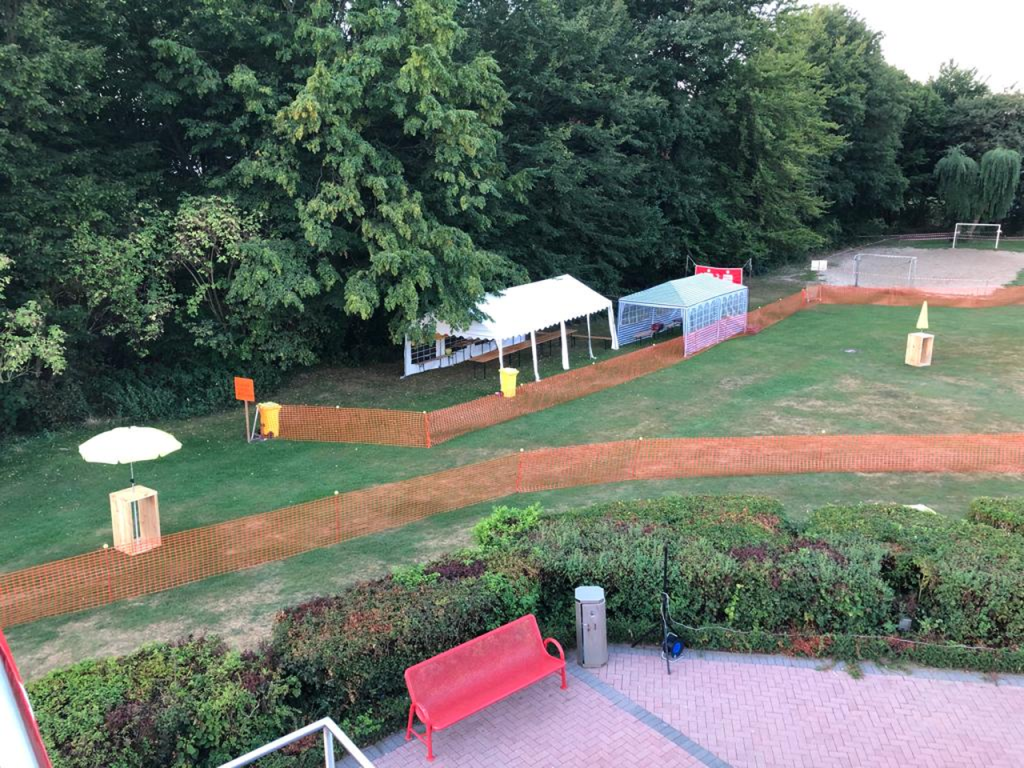 d2c0d185-22b3-405a-8b39-95f60105836a